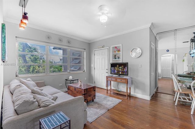 28 Almeria Ave 4, Coral Gables, FL 33134