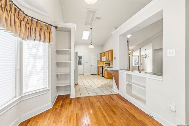 3325 SHERWIN DR, Schertz, TX 78108