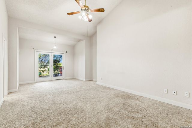 3325 SHERWIN DR, Schertz, TX 78108