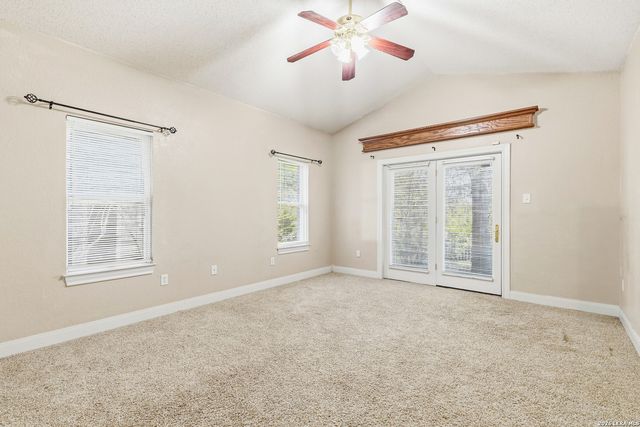 3325 SHERWIN DR, Schertz, TX 78108