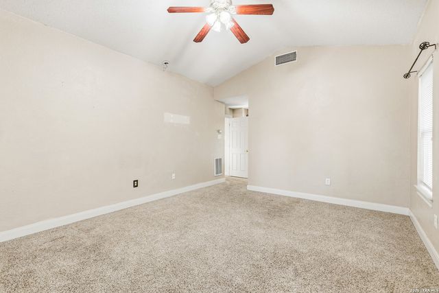 3325 SHERWIN DR, Schertz, TX 78108