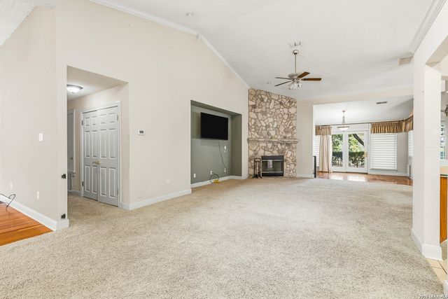 3325 SHERWIN DR, Schertz, TX 78108