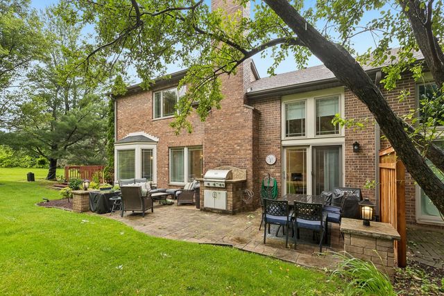 25 Melrose Street, Westmont, IL 60559