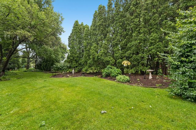 25 Melrose Street, Westmont, IL 60559