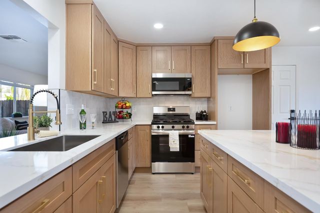 5120 Rabeneck Way, Fair Oaks, CA 95628