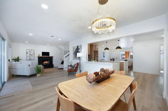 5120 Rabeneck Way, Fair Oaks, CA 95628