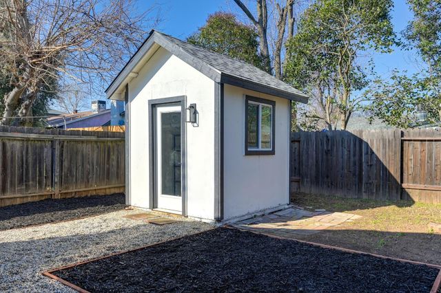 5120 Rabeneck Way, Fair Oaks, CA 95628