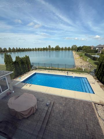 109 Leicester Road, Munster, IN 46321