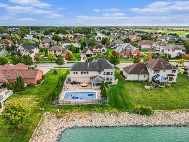 109 Leicester Road, Munster, IN 46321