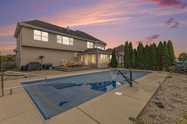 109 Leicester Road, Munster, IN 46321