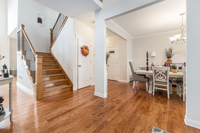 109 Leicester Road, Munster, IN 46321