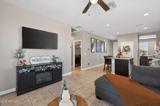 8269 W RUSHMORE Way, Florence, AZ 85132