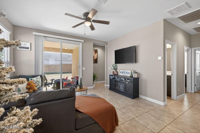 8269 W RUSHMORE Way, Florence, AZ 85132