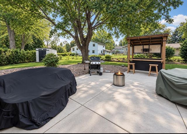 7251 Hyacinth COURT, Greendale, WI 53129