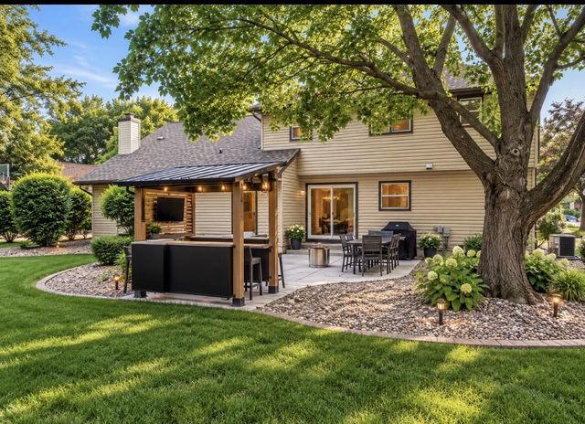 7251 Hyacinth COURT, Greendale, WI 53129