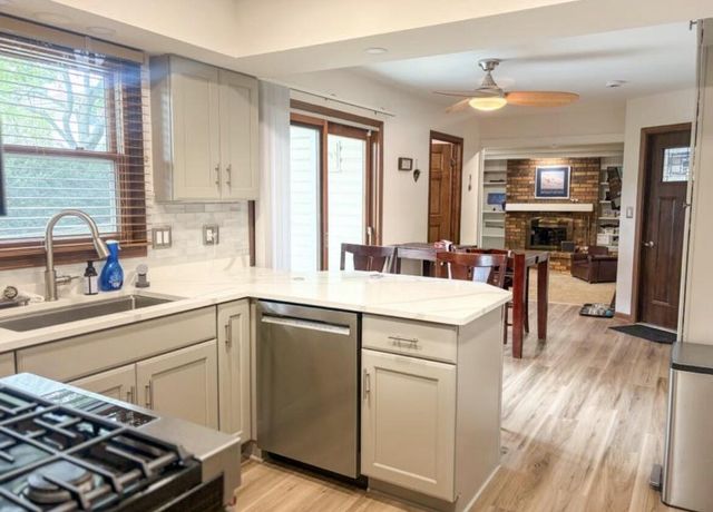7251 Hyacinth COURT, Greendale, WI 53129