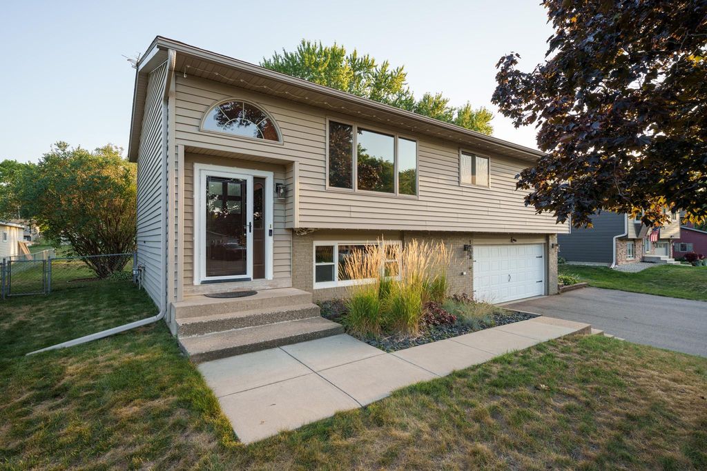 1233 View Court, Hastings, MN 55033 — exterior