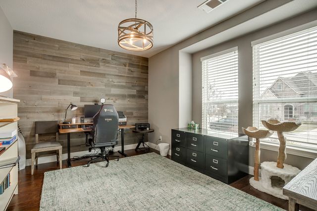 1800 Shade Tree Street, Fort Worth, TX 76008