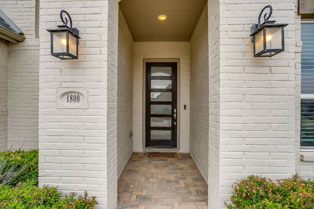 1800 Shade Tree Street, Fort Worth, TX 76008