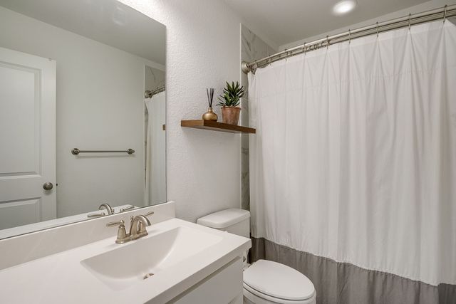 1800 Shade Tree Street, Fort Worth, TX 76008