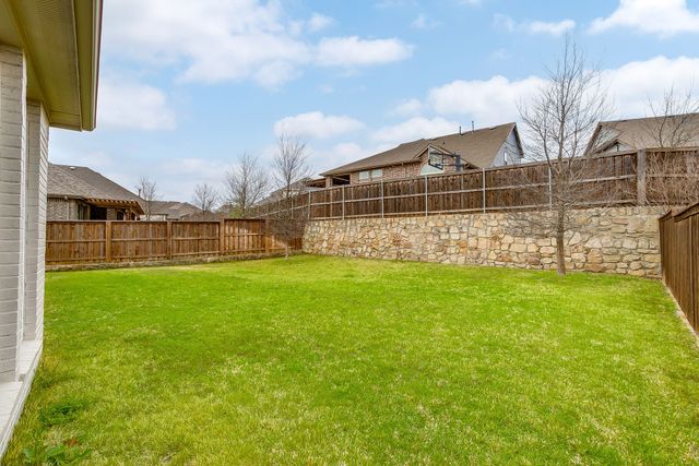 1800 Shade Tree Street, Fort Worth, TX 76008