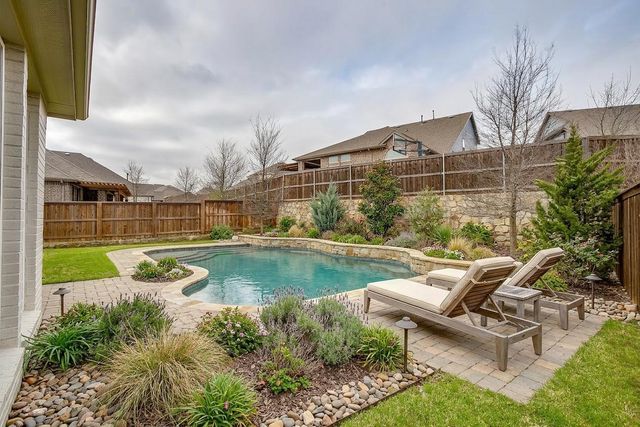 1800 Shade Tree Street, Fort Worth, TX 76008