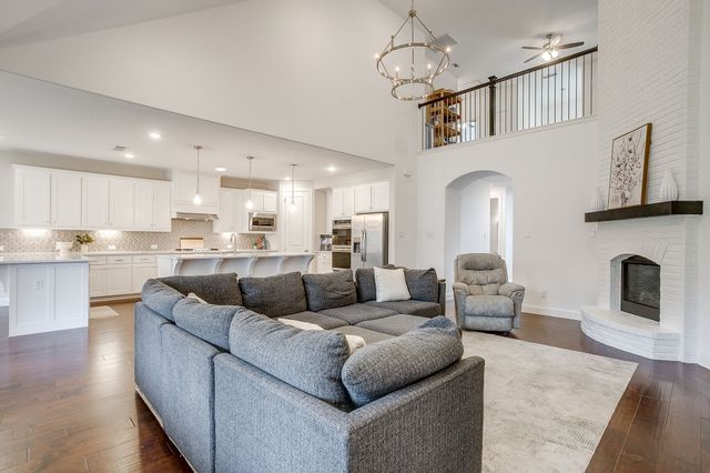 1800 Shade Tree Street, Fort Worth, TX 76008