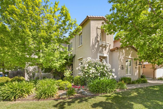 7708 Ocean Park Dr, Antelope, CA 95843