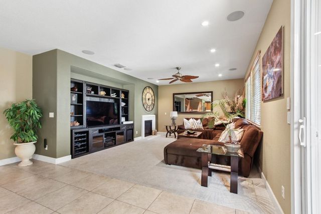 7708 Ocean Park Dr, Antelope, CA 95843