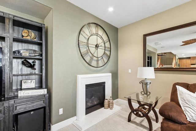 7708 Ocean Park Dr, Antelope, CA 95843