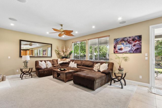 7708 Ocean Park Dr, Antelope, CA 95843