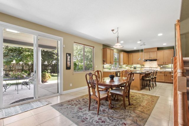 7708 Ocean Park Dr, Antelope, CA 95843