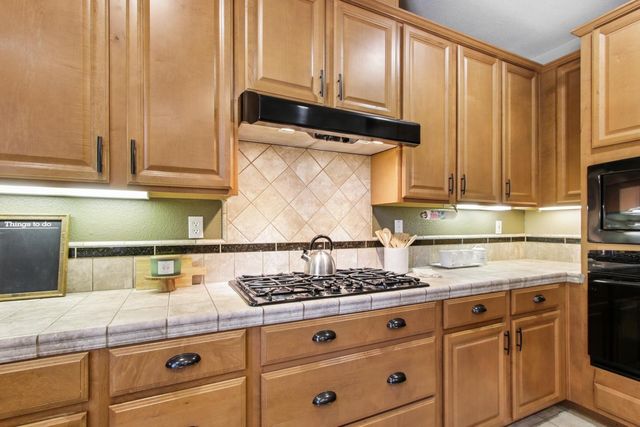7708 Ocean Park Dr, Antelope, CA 95843