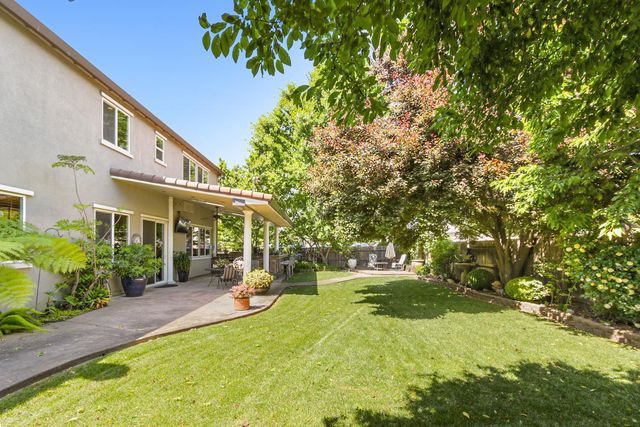 7708 Ocean Park Dr, Antelope, CA 95843