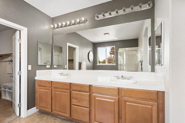 7708 Ocean Park Dr, Antelope, CA 95843