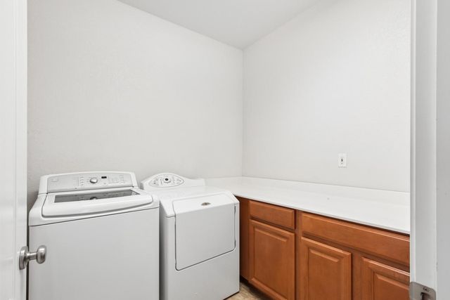 7708 Ocean Park Dr, Antelope, CA 95843