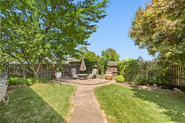 7708 Ocean Park Dr, Antelope, CA 95843