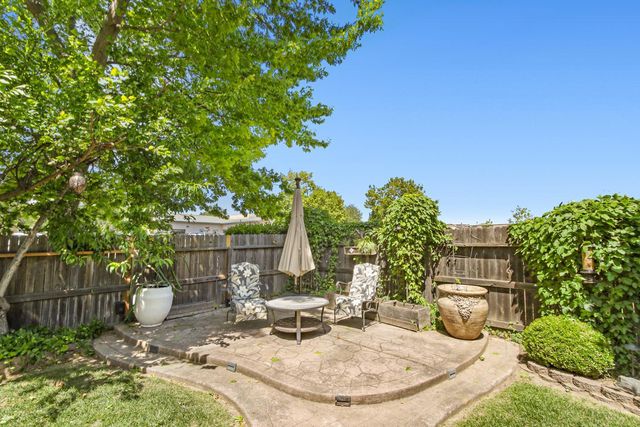 7708 Ocean Park Dr, Antelope, CA 95843