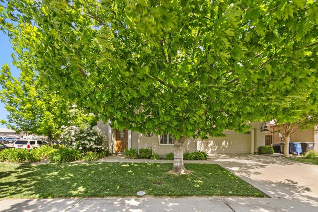 7708 Ocean Park Dr, Antelope, CA 95843