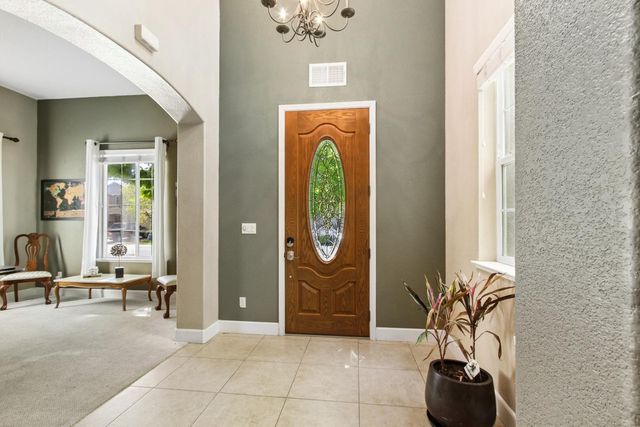 7708 Ocean Park Dr, Antelope, CA 95843