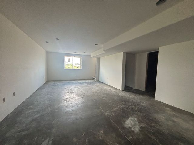 1825 Silver Maple Drive, Norwalk, IA 50211