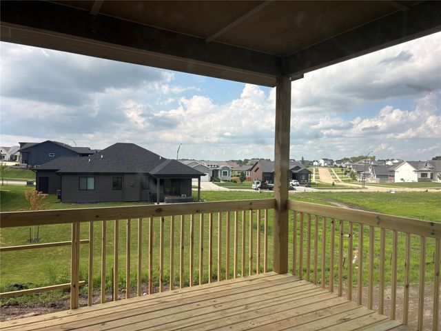 1825 Silver Maple Drive, Norwalk, IA 50211