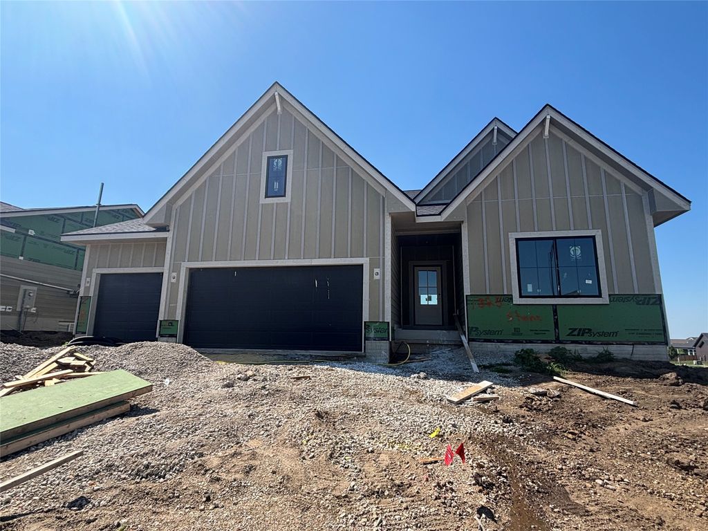 1825 Silver Maple Drive, Norwalk, IA 50211