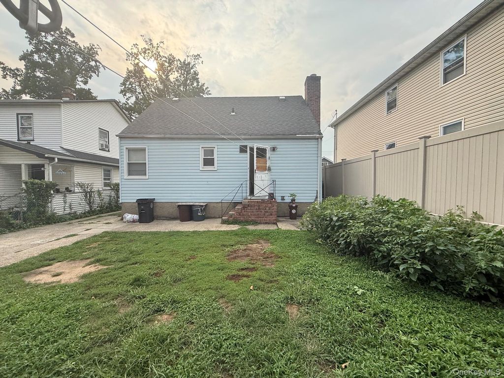 13619 220th Place, Springfield Gardens, NY 11413 — photo 3