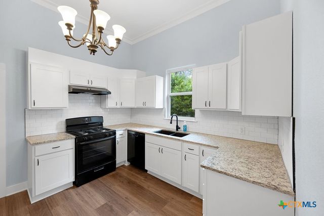 607 W 3rd Street, Eddy, TX 76524