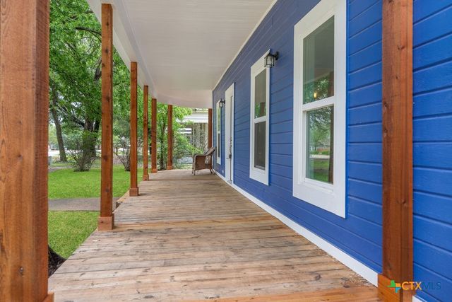 607 W 3rd Street, Eddy, TX 76524