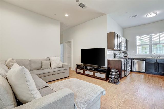 2400 Louis Henna BLVD 305, Round Rock, TX 78664