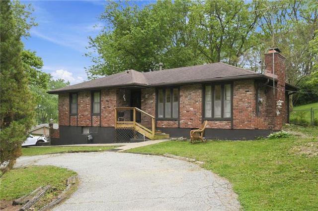 2905 Linden Road, Kansas City, KS 66106