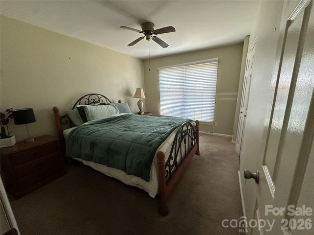 6120 Farm Pond Lane, Charlotte, NC 28212