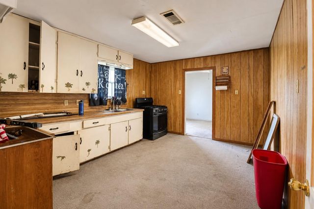 1303 Lake Road, La Marque, TX 77568